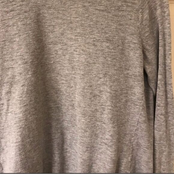 Banana Republic Women’s Gray Buttonless Cardigan Petite - Picture 7 of 9